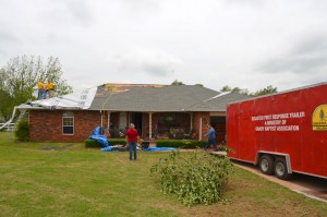 The Baptist General Convention of Oklahoma volunteers assess storm damage and offer a wide array of services at no cost to storm victims. (Photo: Bob Nigh)